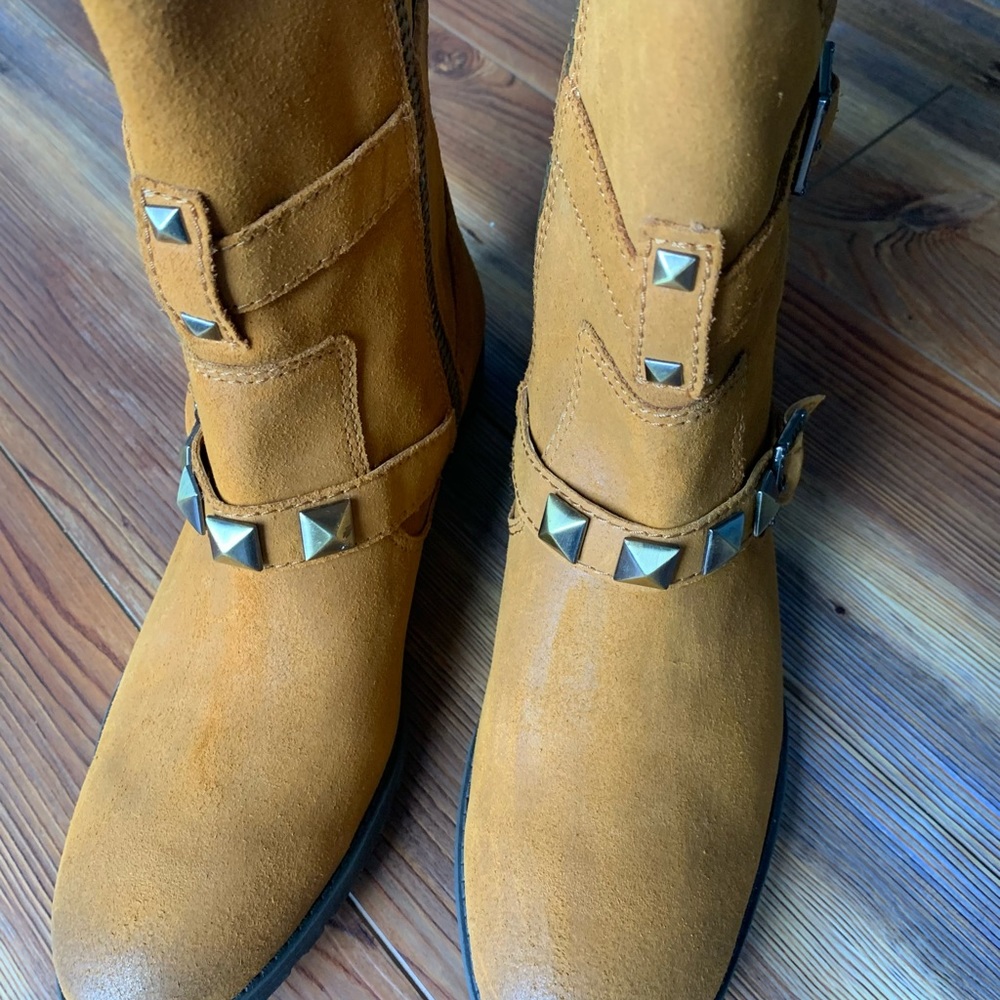 Libby Edelman Mid Calf Round Toe Neutral Tan Leat… - image 3